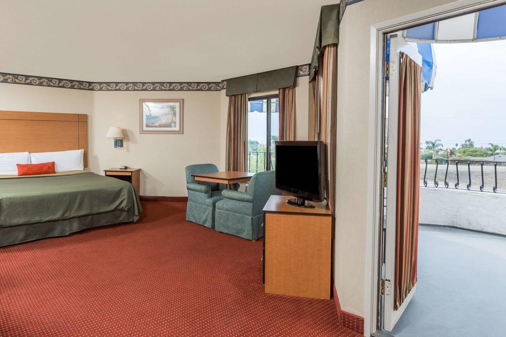 Travelodge By Wyndham San Clemente Beach Exterior photo